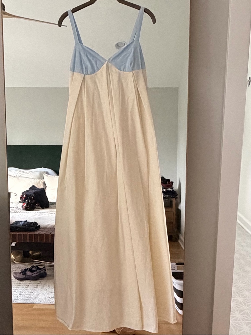 vestique Joyce Dress - Maxi Dress with Light Blue Bust - Picture 3 of 3